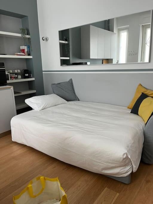Apartamento Bilocale Di Charme Milán Exterior foto